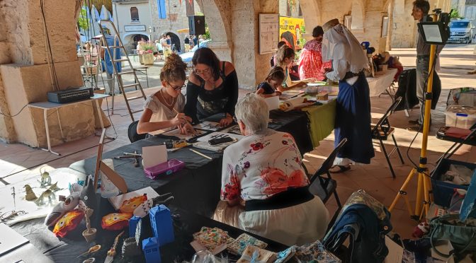 Stand Atelier Calligraphie à Montréal du Gers